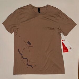 NWT The Fundamental T Shirt - Size M